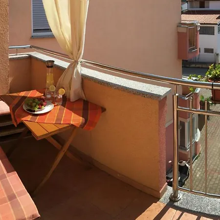 Two-bedroom Sunny 公寓 普拉