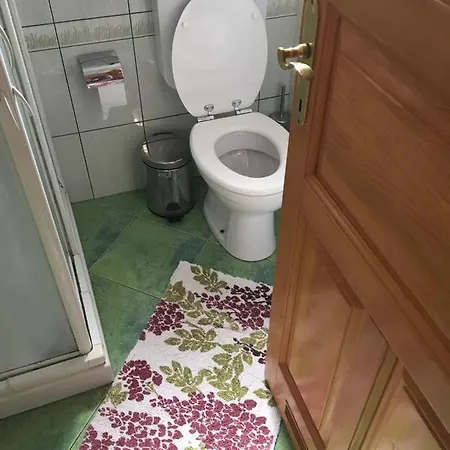 Two-bedroom Sunny Apartman Póla